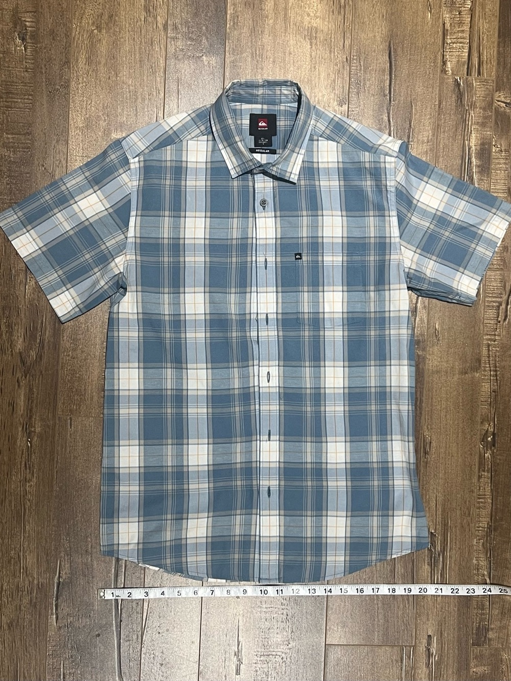 Quiksilver Men's Short Sleeve Blue Plaid Button-Up Shirt